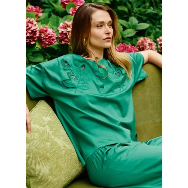 Laurence Tavernier - Pyjama en satin, Hawai - Yves Delorme