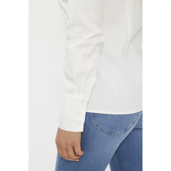 Chemise blanche coupe ajustée