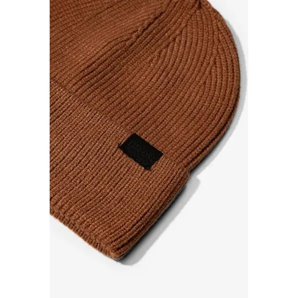 Bonnet marron en maille côtelée Tiffosi homme – Confort et style pour hiver 2025
