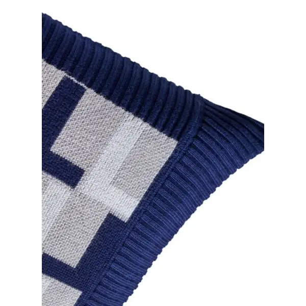 Lacoste - Housse de coussin en viscose beige, L Logo - Yves Delorme