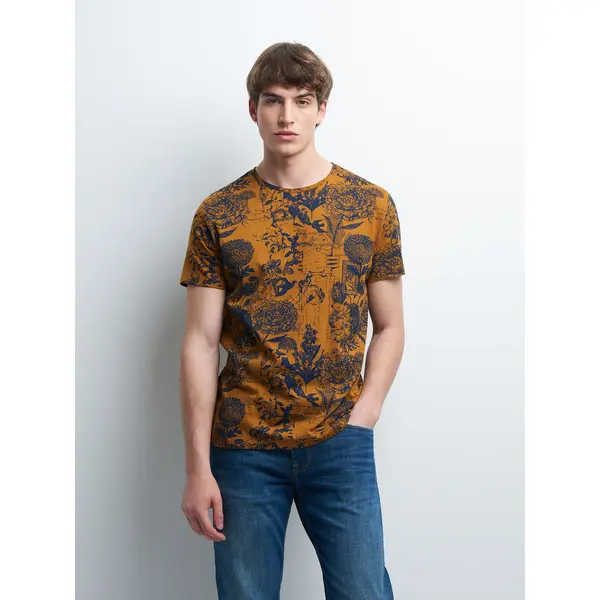 Tee-shirt en coton fleuri