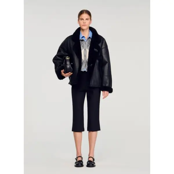 Manteau court en peau lainée - Sandro