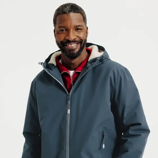 Blouson à capuche doublé en sherpa