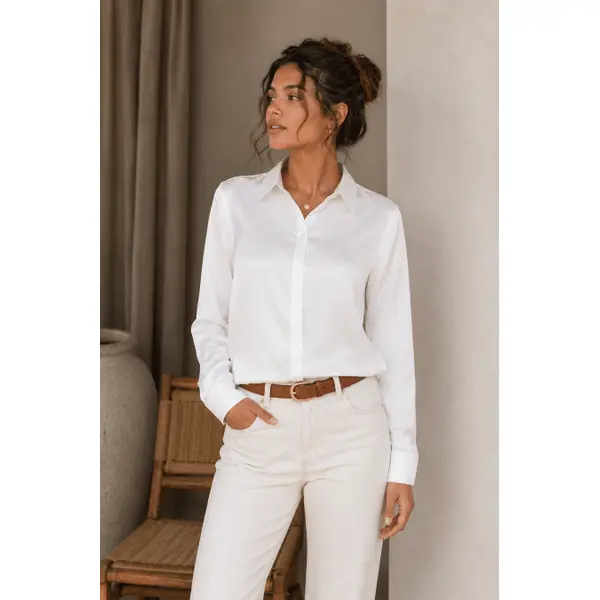 Chemise blanche satinée TIFFOSI Justina1 – Élégance & Confort