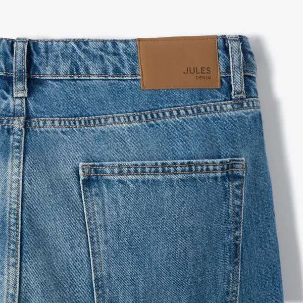 Jean loose avec abrasion délavé 100% coton