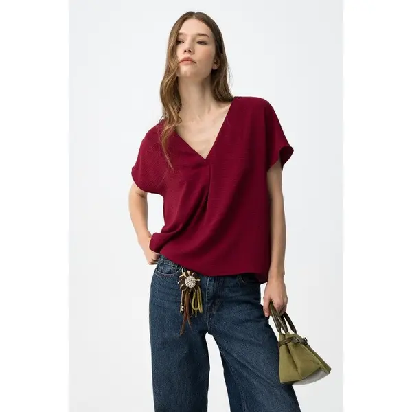 Blouse ample rouge femme col V Tiffosi – Élégance fluide Printemps/Été 2026