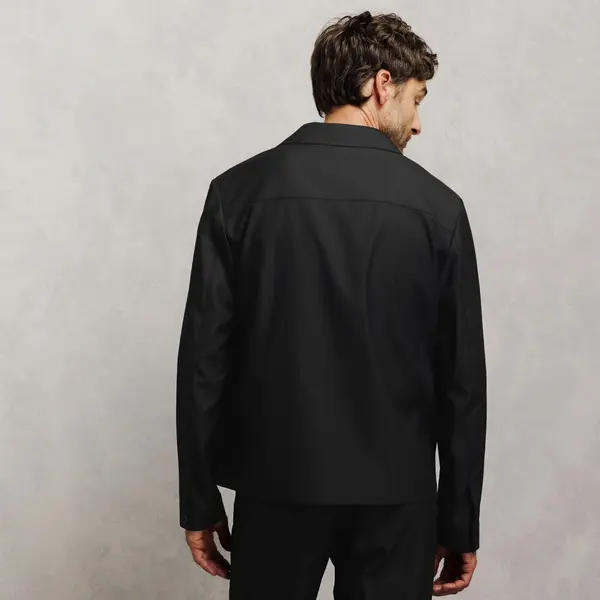 Veste boutonnée col requin