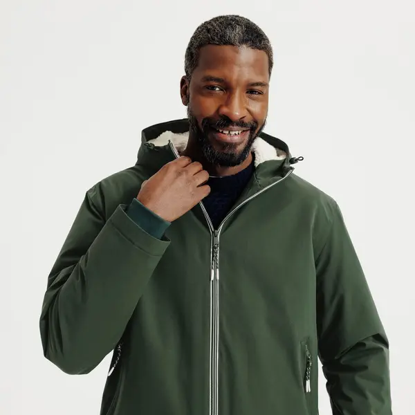 Blouson à capuche doublé en sherpa