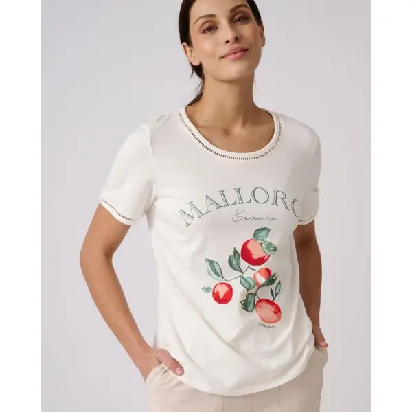 T-shirt motif placé