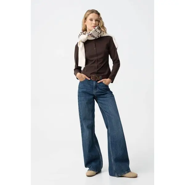 T-shirt marron manches longues boutonné femme Tiffosi – Coupe droite
