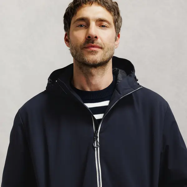 Blouson à capuche zippé