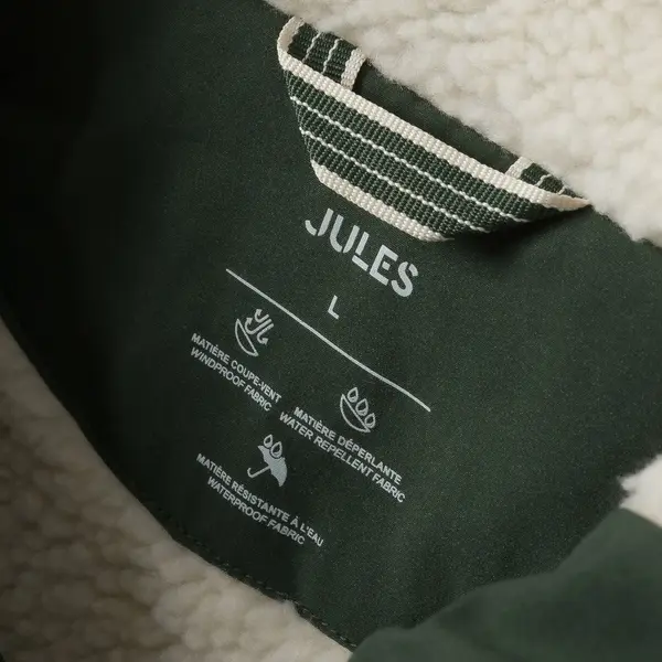 Blouson à capuche doublé en sherpa