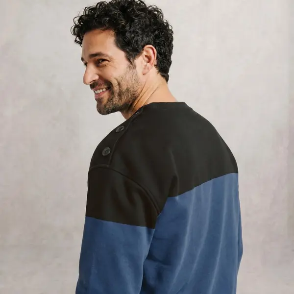 Sweat col rond rayé à épaule boutonnée