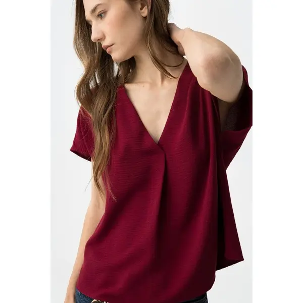 Blouse ample rouge femme col V Tiffosi – Élégance fluide Printemps/Été 2026